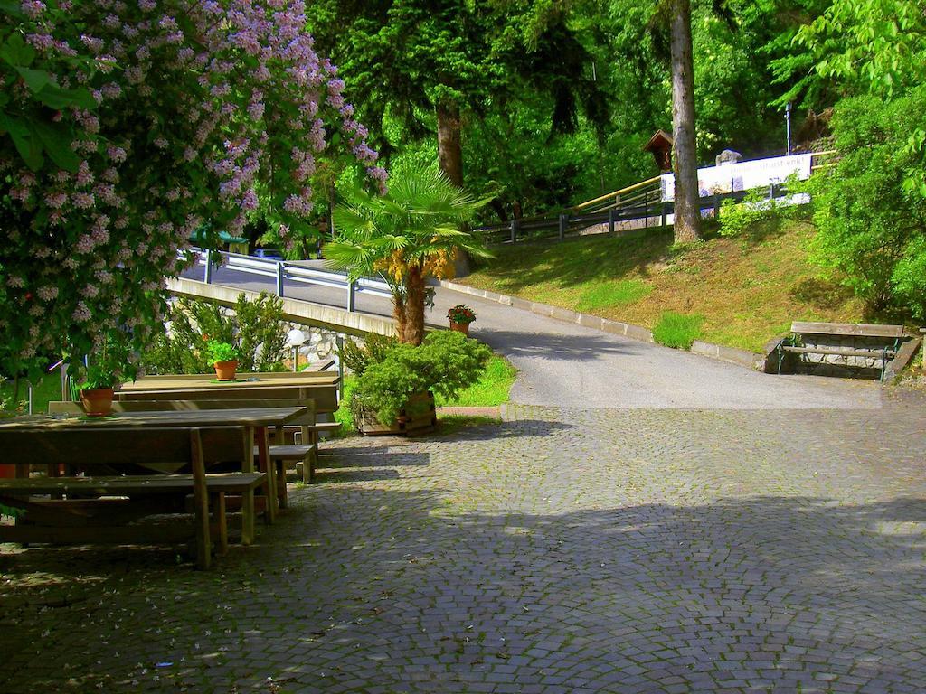 Tannerhof Bed & Breakfast Caines Екстериор снимка